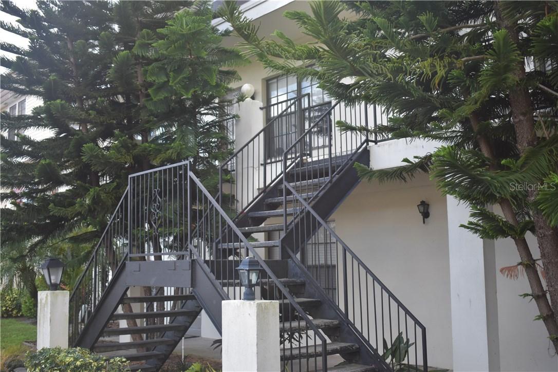 6042 Village Cir., Orlando, FL 32822