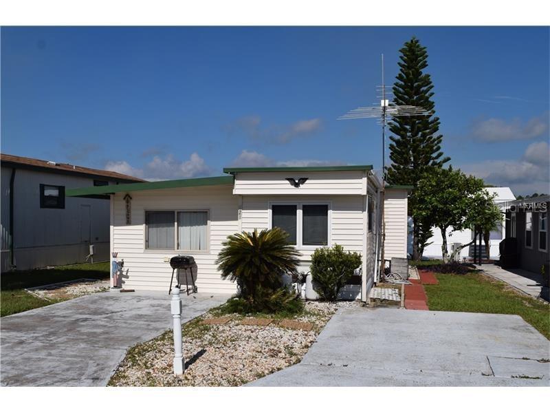 121 Center Crest Blvd., Davenport, FL 33837