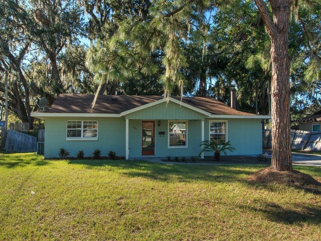 1307 Park Ave., Tavares, FL 32778