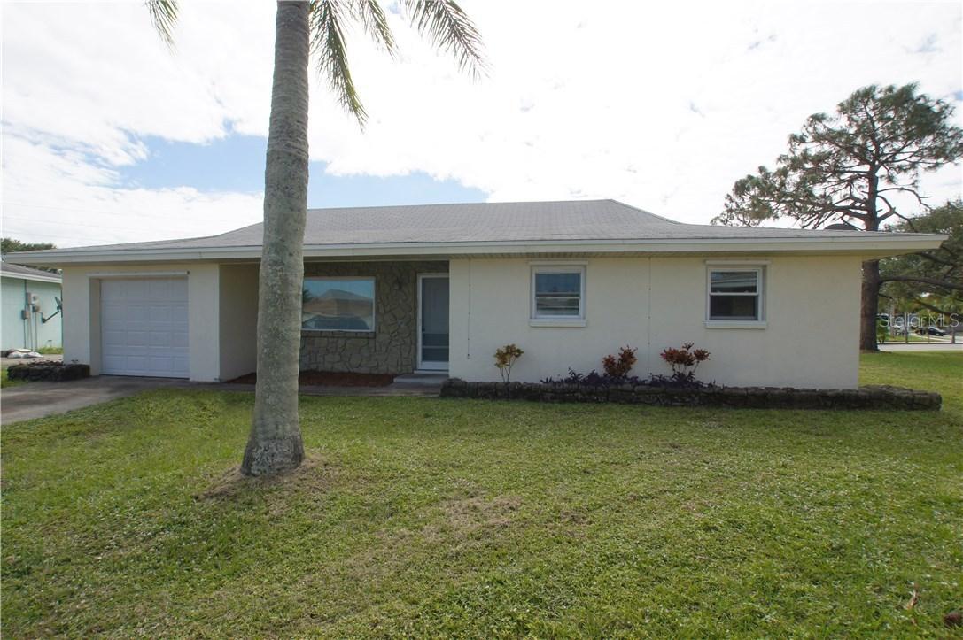 421 Via Salerno Ct., Merritt Island, FL 32953