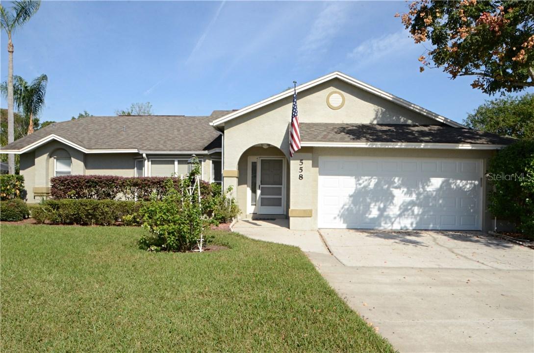 558 Lagoon Dr., Oviedo, FL 32765