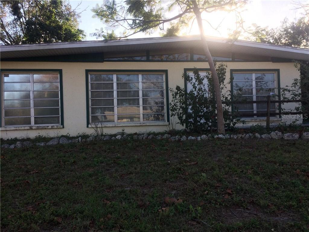 2530 Mineola Way, Sarasota, FL 34239