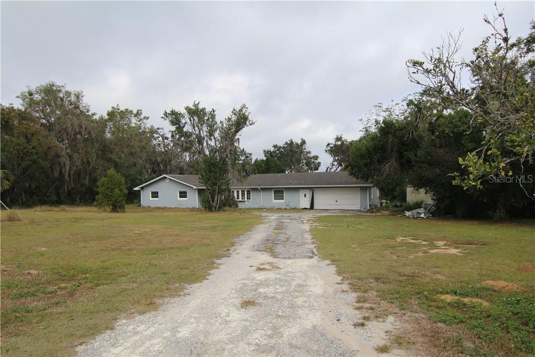 37104 County Road 452, Grand Island, FL 32735