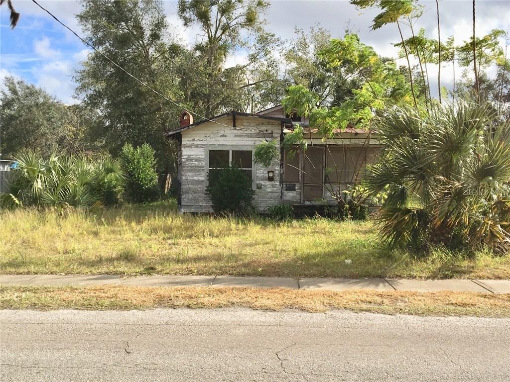 115 S Ingraham Ave., Tavares, FL 32778