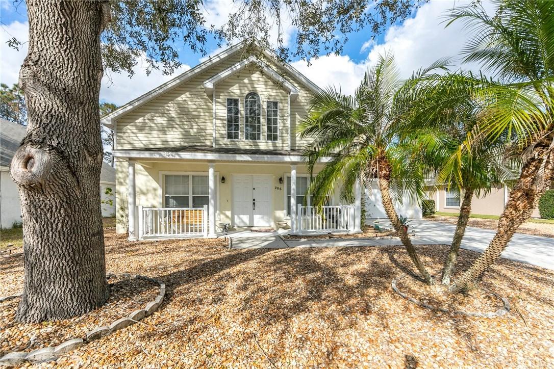 206 Bridgeton St., Davenport, FL 33896