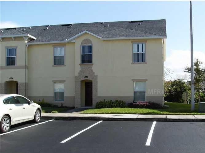 2747 Club Cortile Cir., Kissimmee, FL 34746