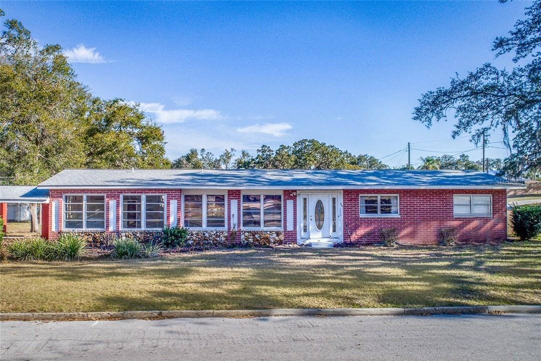 369 E Beach St., Groveland, FL 34736