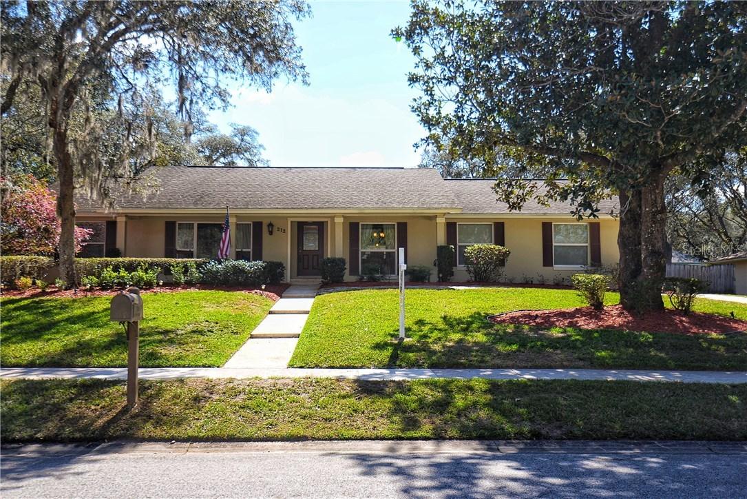 212 Hickory Dr., Longwood, FL 32779