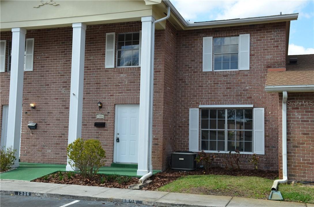 1306 Village Way, Orlando, FL 32807