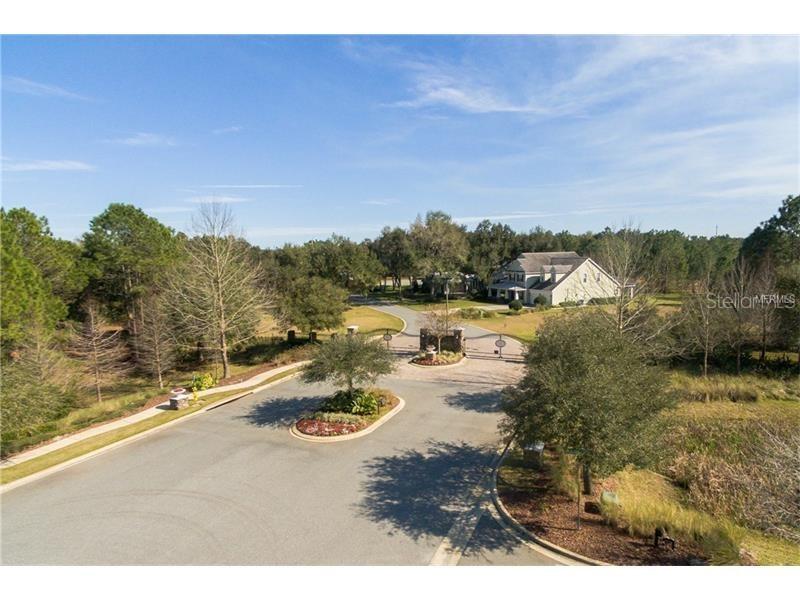437 Long And Winding Rd., Groveland, FL 34737