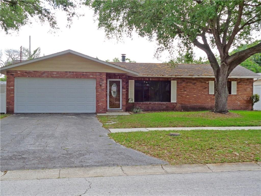 997 Deville Dr., Largo, FL 33771