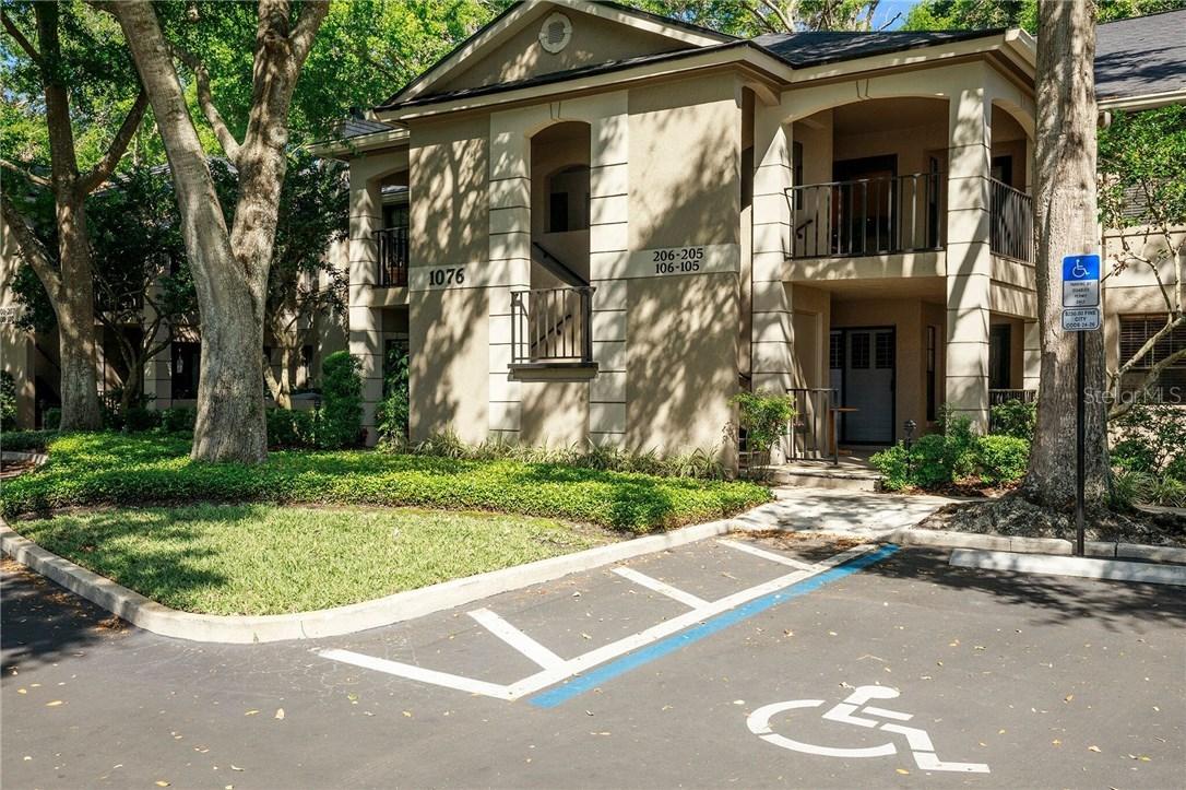 1076 Kensington Park Ct. #205, Altamonte Springs, FL 32714