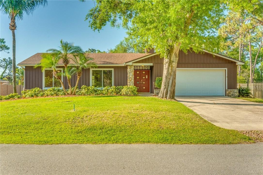 893 Alberta St., Longwood, FL 32750
