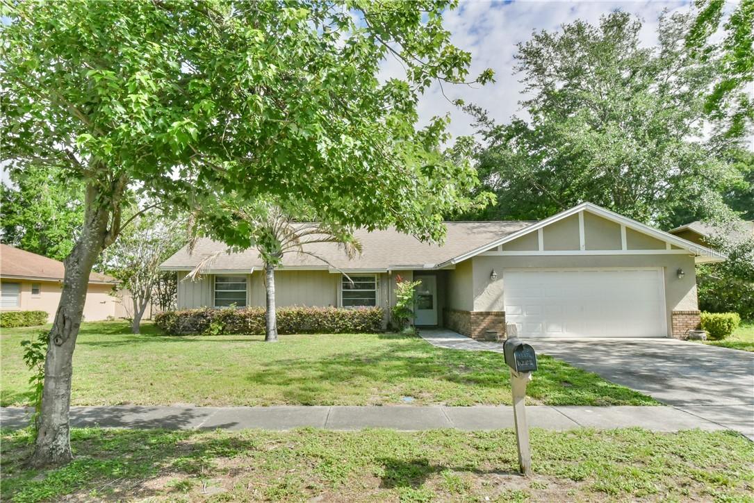 528 Astria St., Altamonte Springs, FL 32701