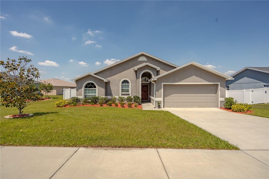 120 Highland Meadows Pl., Davenport, FL 33837