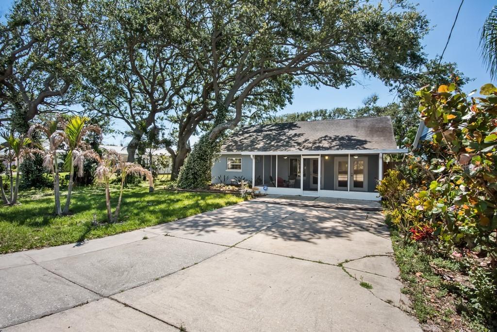 803 E 26th Ave., New Smyrna Beach, FL 32169