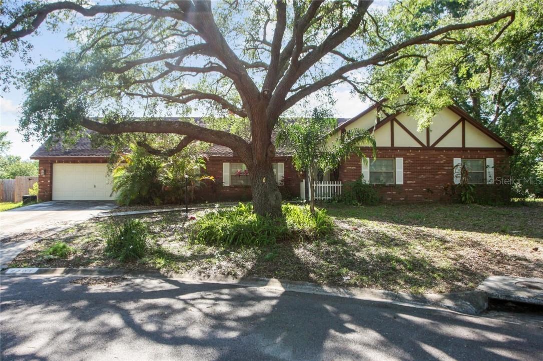 2201 Krista Ln., Brandon, FL 33511