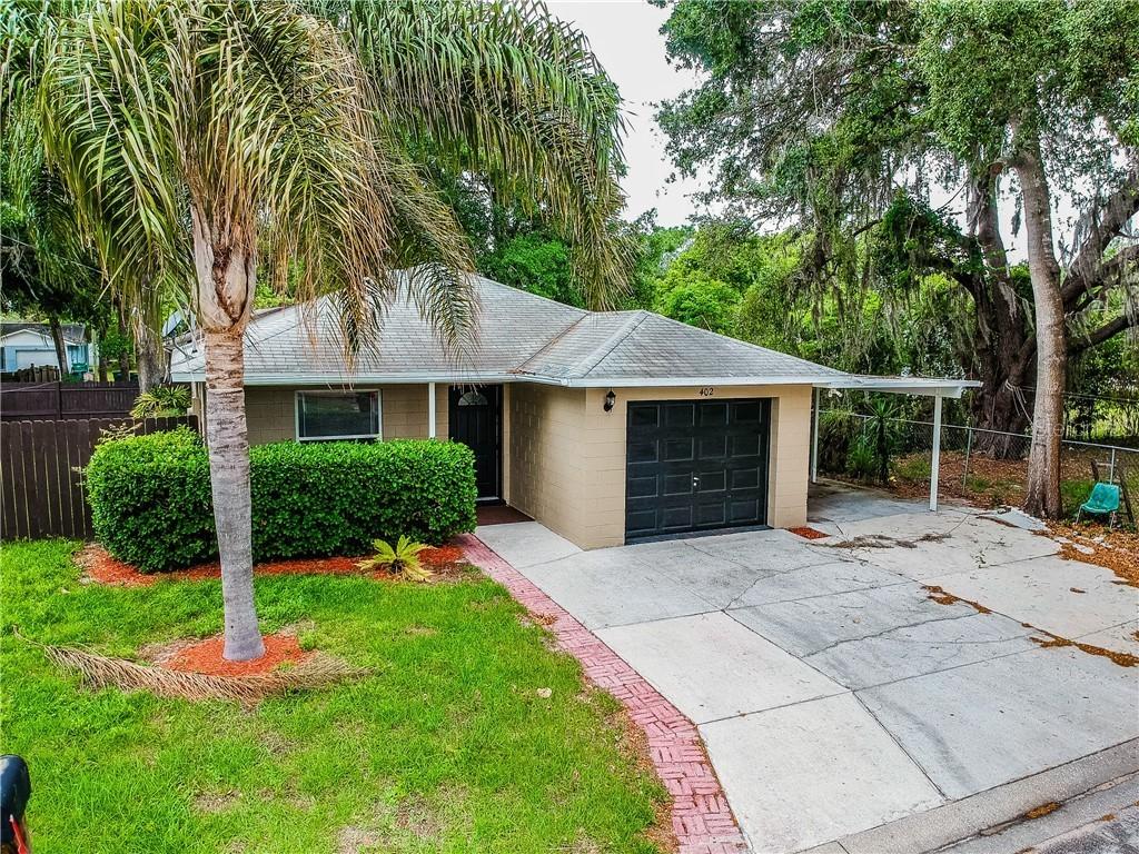 402 Hawkins Ln., Eustis, FL 32726