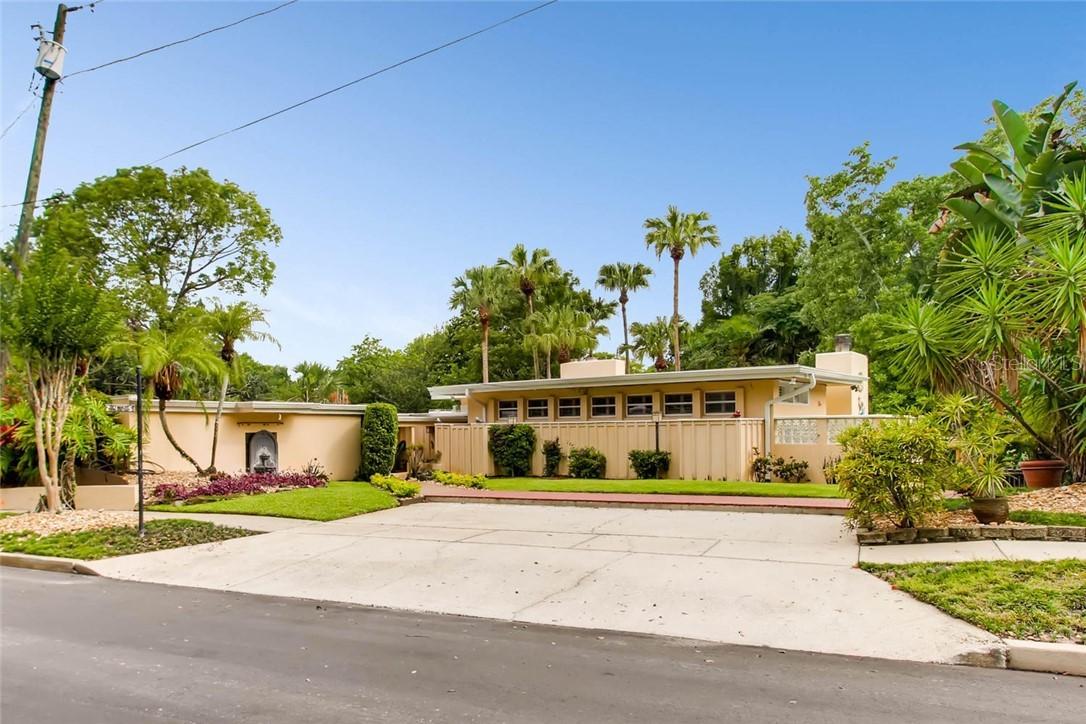 2425 Lake Sue Dr., Orlando, FL 32803