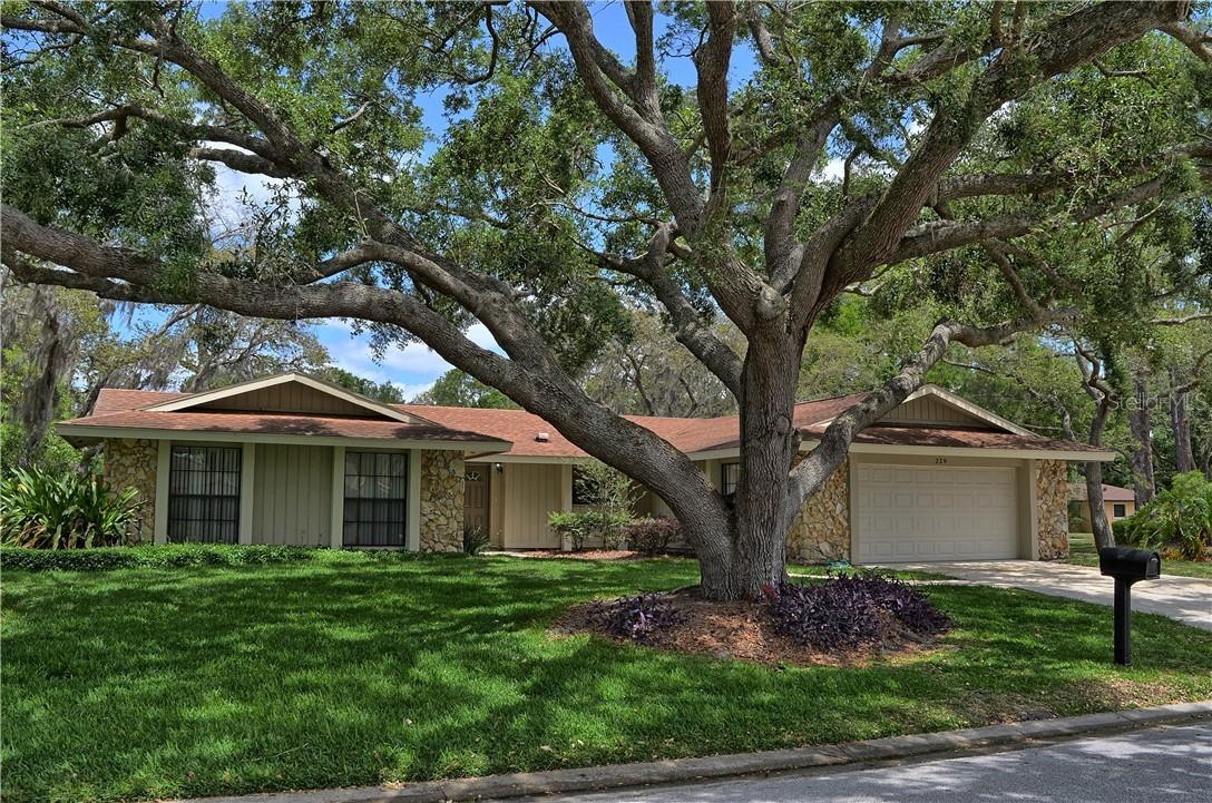 229 W Cumberland Cir., Longwood, FL 32779