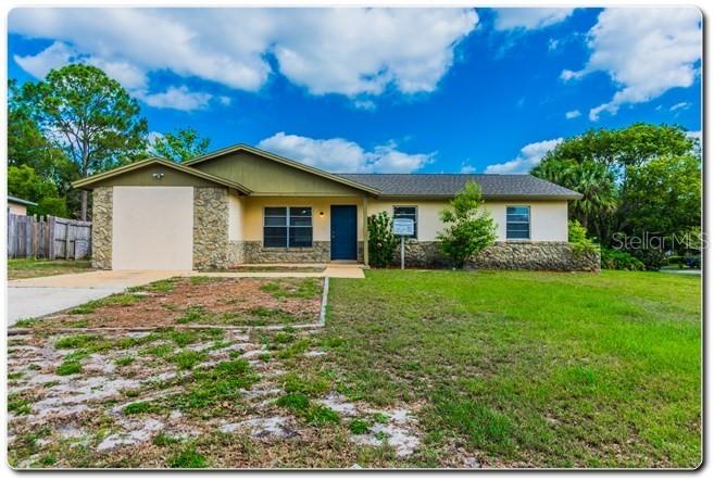 208 Loch Low Dr., Sanford, FL 32773