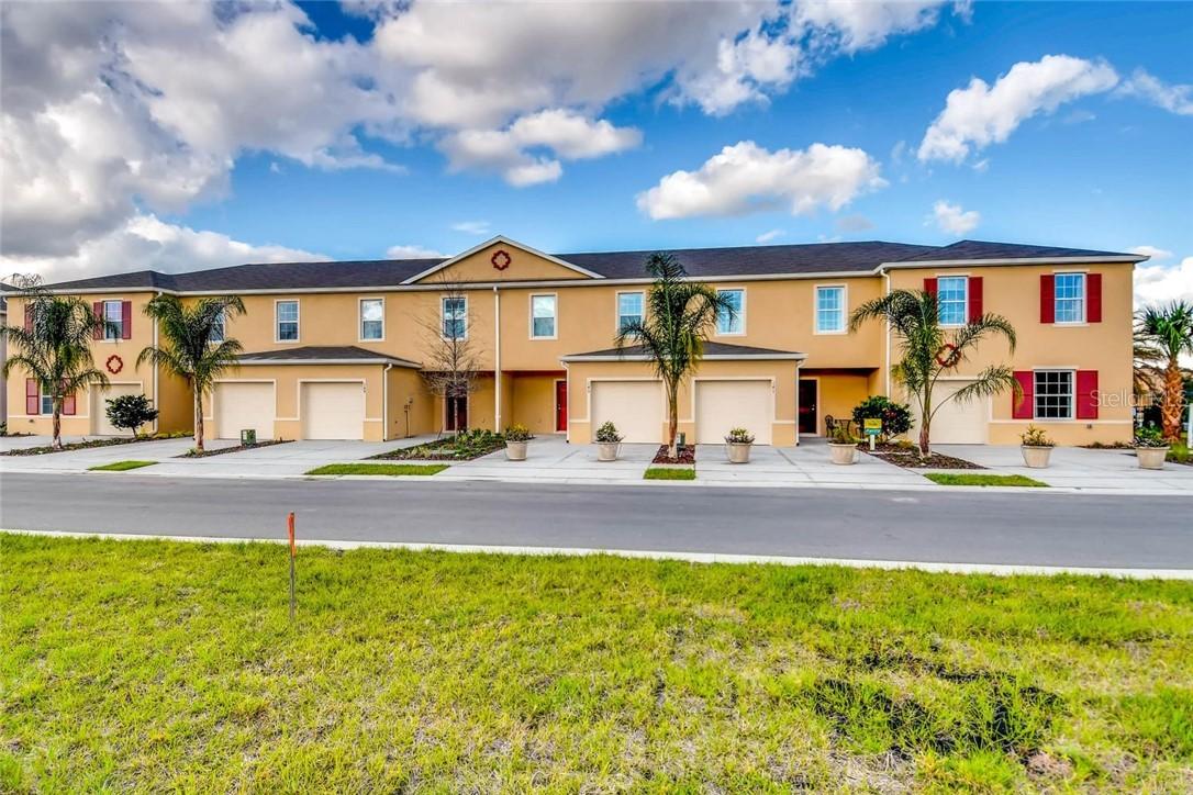 348 Arbor Lakes Dr., Davenport, FL 33896