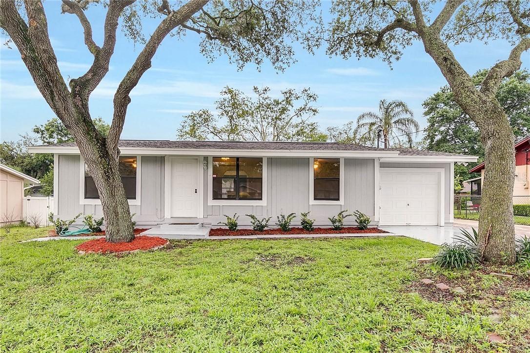 16 E Bob White St., Apopka, FL 32712