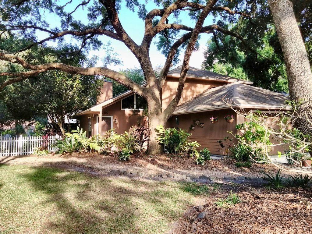 2306 Towery Tr., Lutz, FL 33549