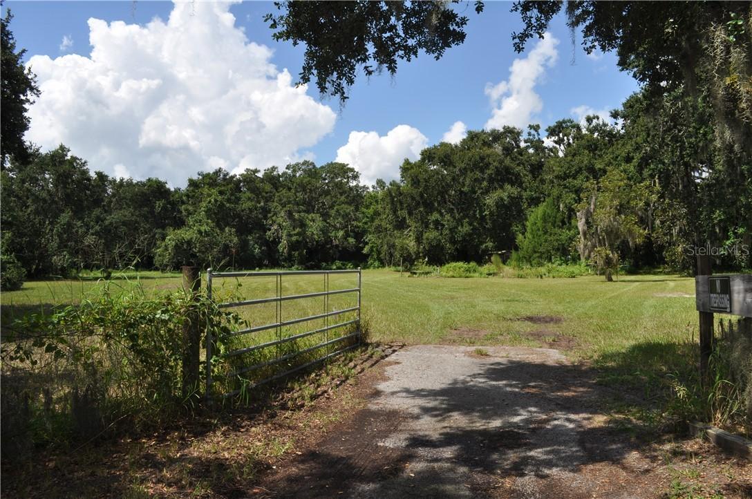 950 N Roma Way, Kissimmee, FL 34746