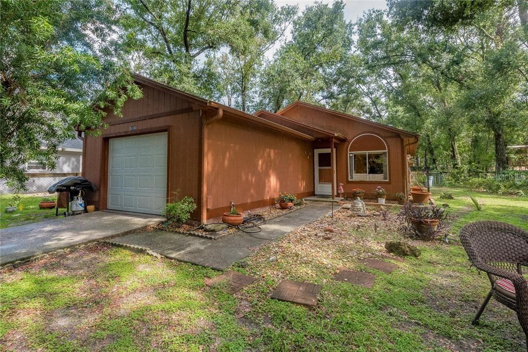 25130 Ensley Rd., Sorrento, FL 32776
