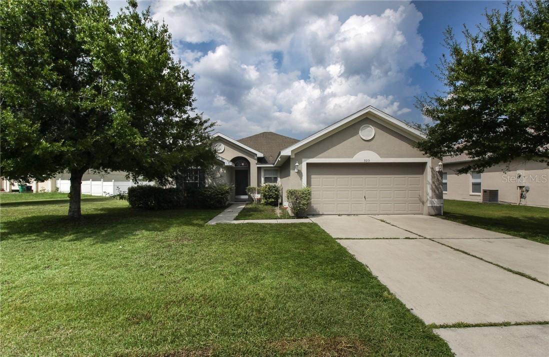 323 Azincourt Ln., Kissimmee, FL 34759