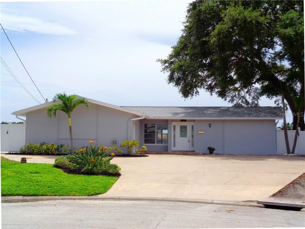 4300 13th Ln., St Petersburg, FL 33703