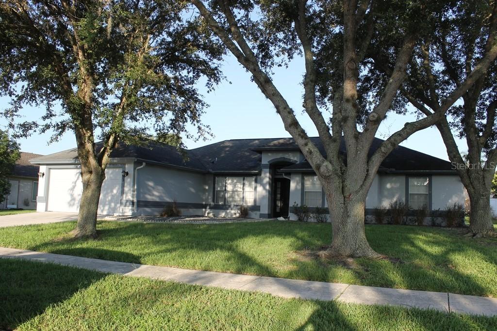 893 Lagoon Dr., Oviedo, FL 32765
