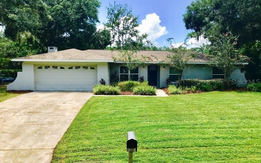 18208 Abbey Ln., Lutz, FL 33548