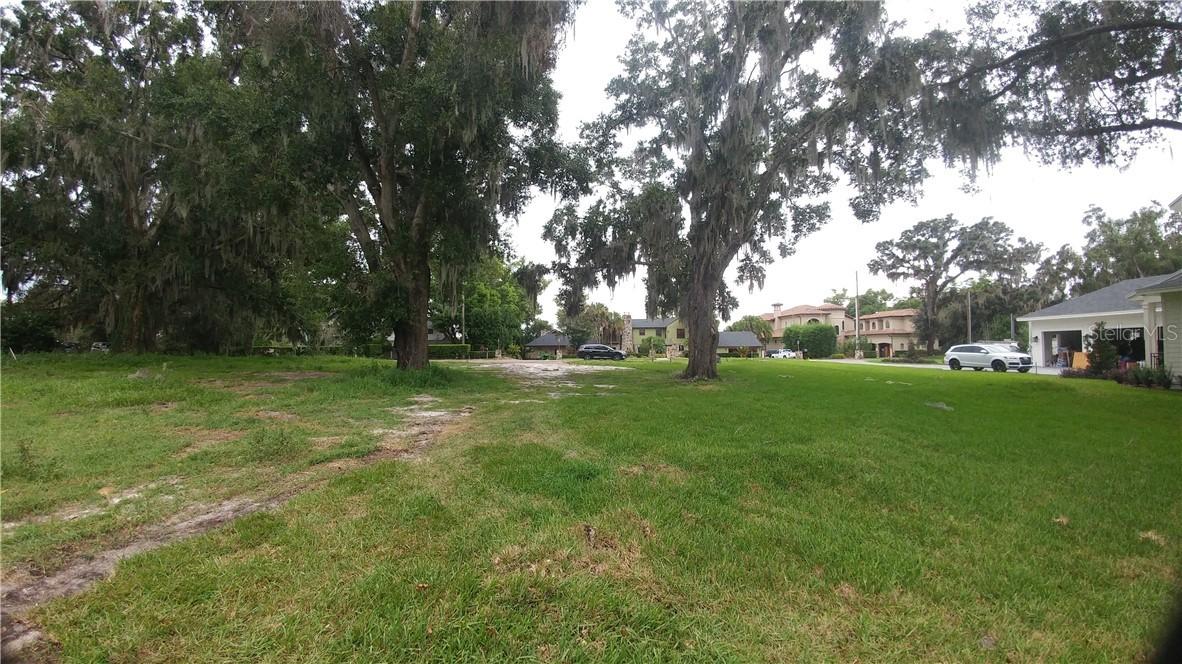 43 Pine St., Windermere, FL 34786