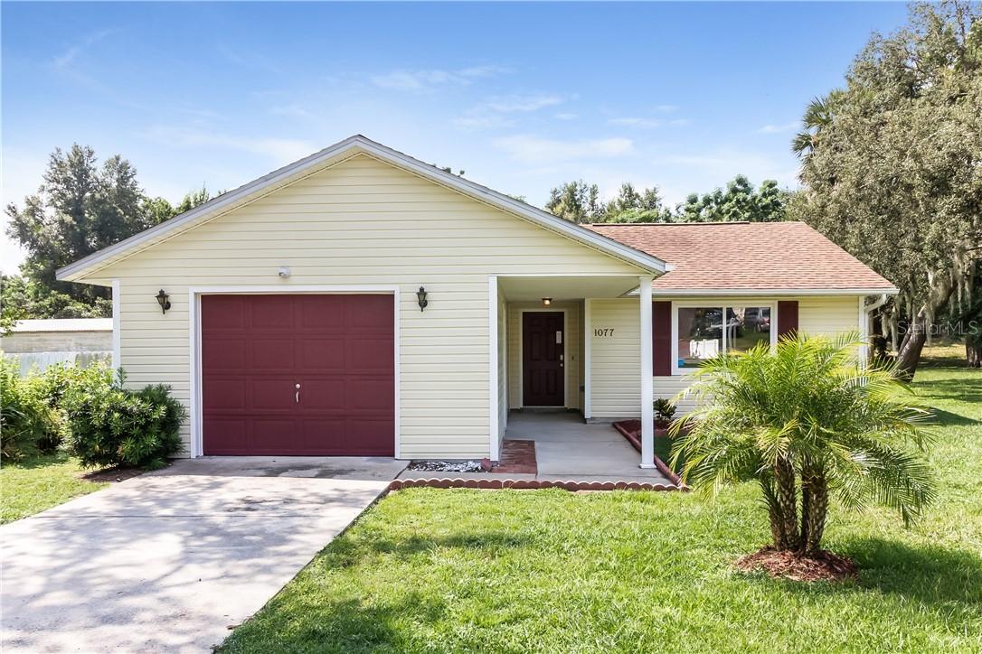 1077 Park Dr., Tavares, FL 32778