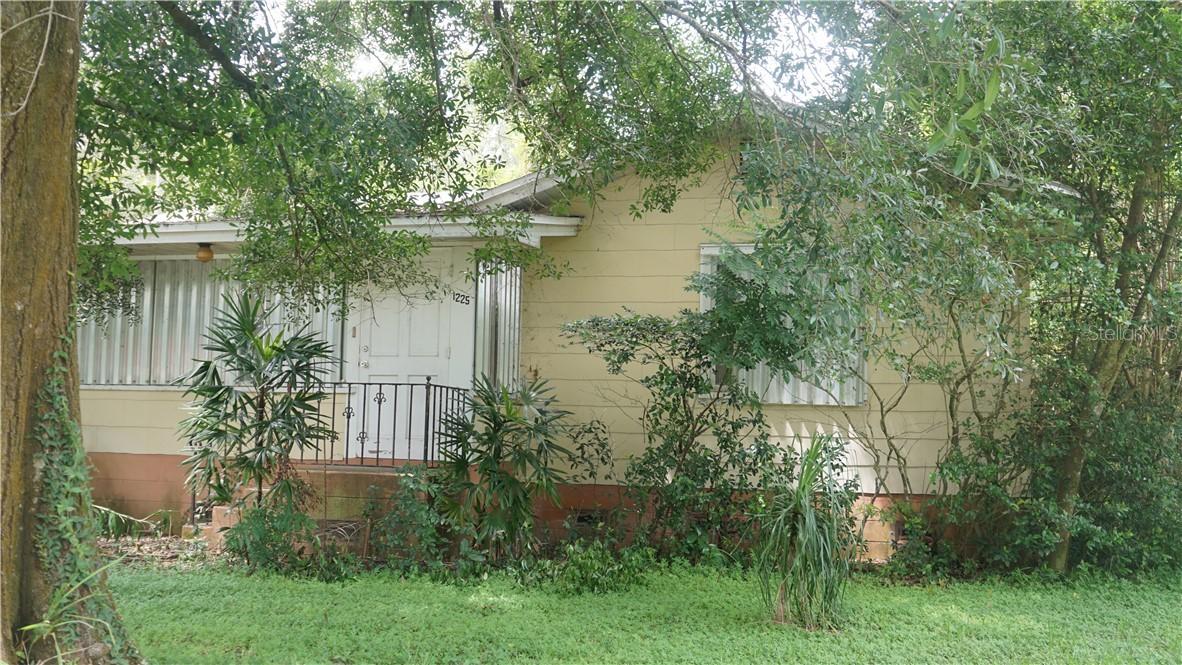 1225 28th St., Winter Haven, FL 33881