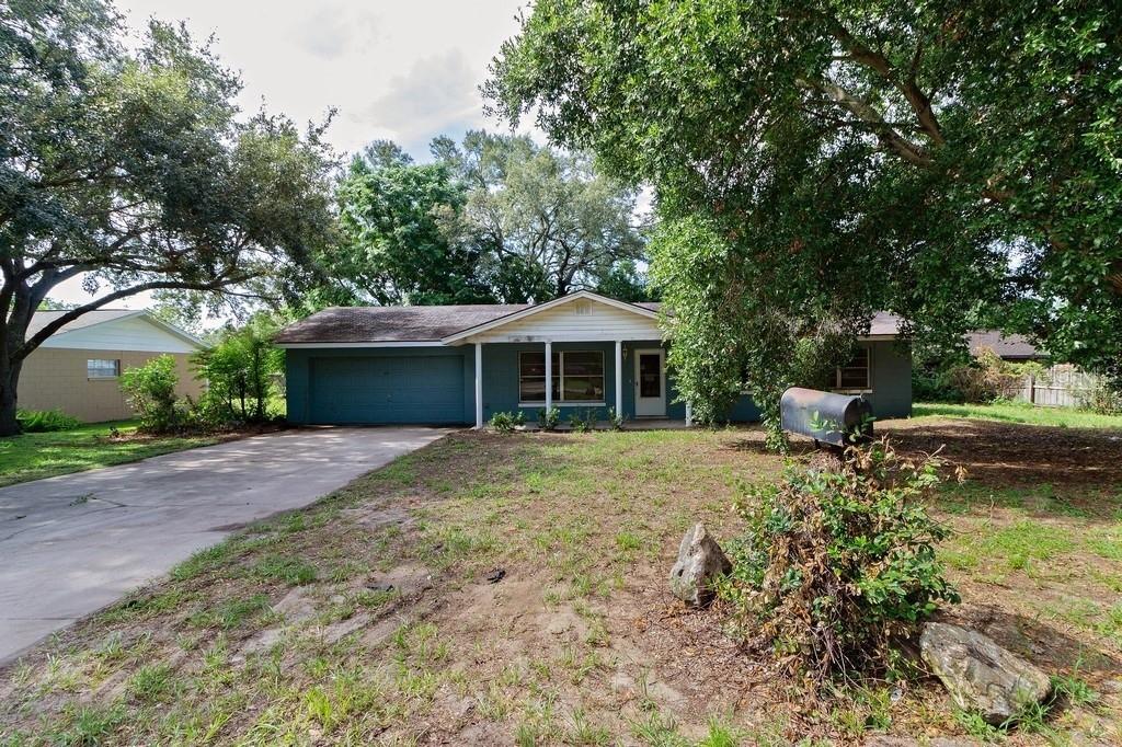 672 W Seminole Ave., Eustis, FL 32726