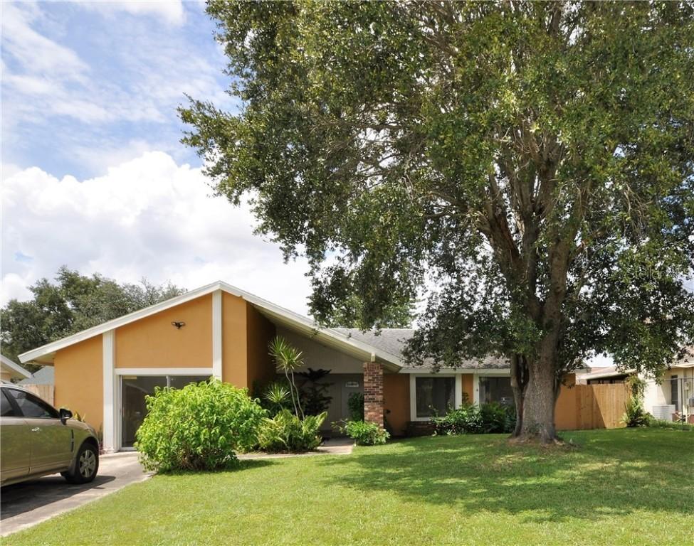 12 Trophy Ln., Kissimmee, FL 34759