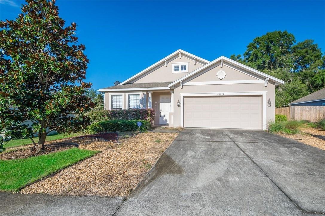 25213 Ironwedge Dr, Sorrento, FL 32776