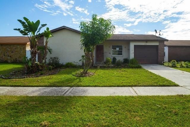 913 Axlewood Cir., Brandon, FL 33511