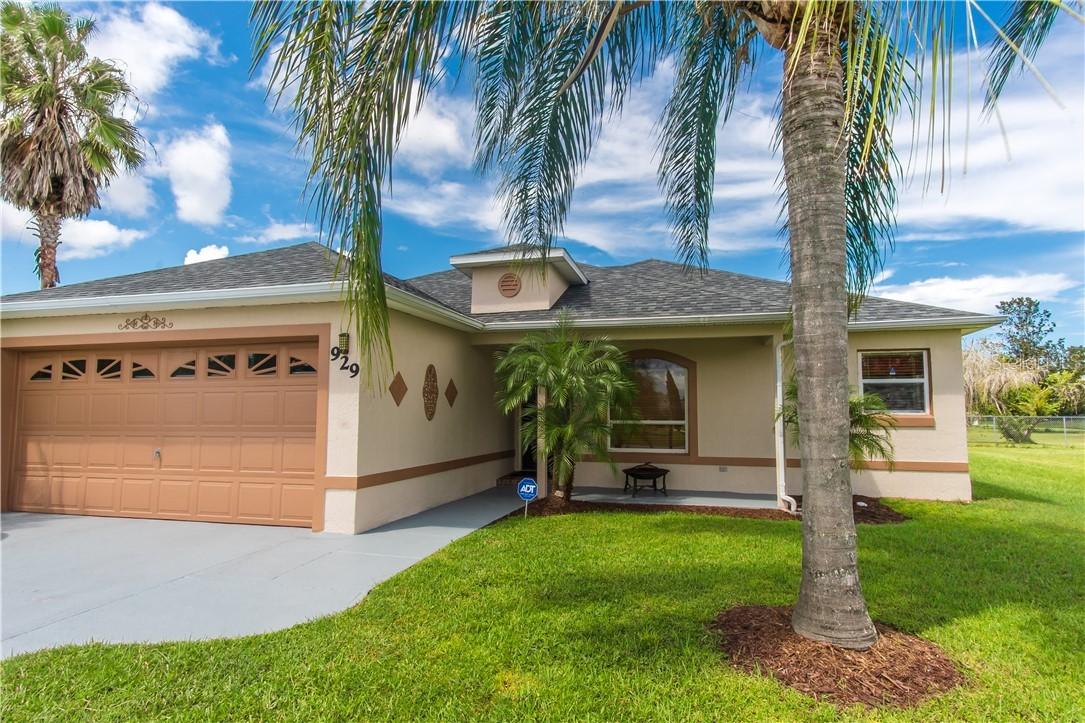929 Picardy Dr., Kissimmee, FL 34759
