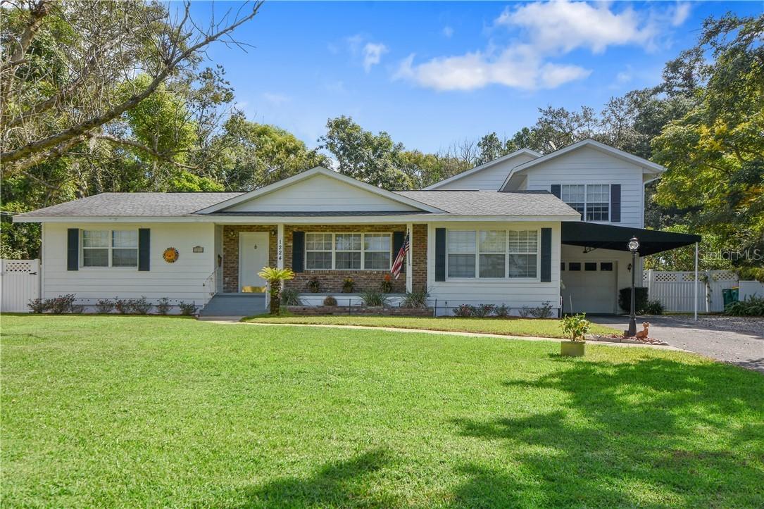 1224 Normandy Dr, Mount Dora, FL 32757