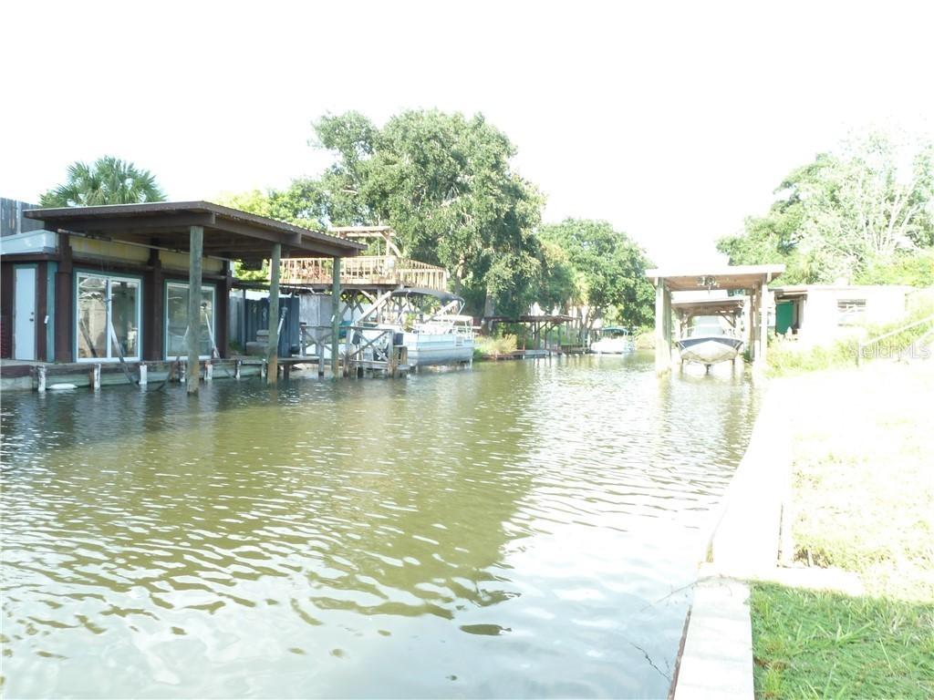 162 Gary Ave., Oak Hill, FL 32759