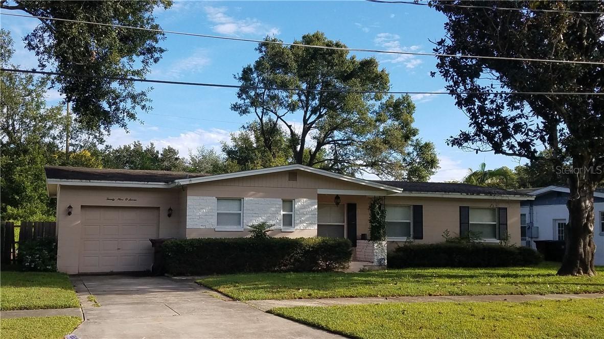 2907 Vine St., Orlando, FL 32806