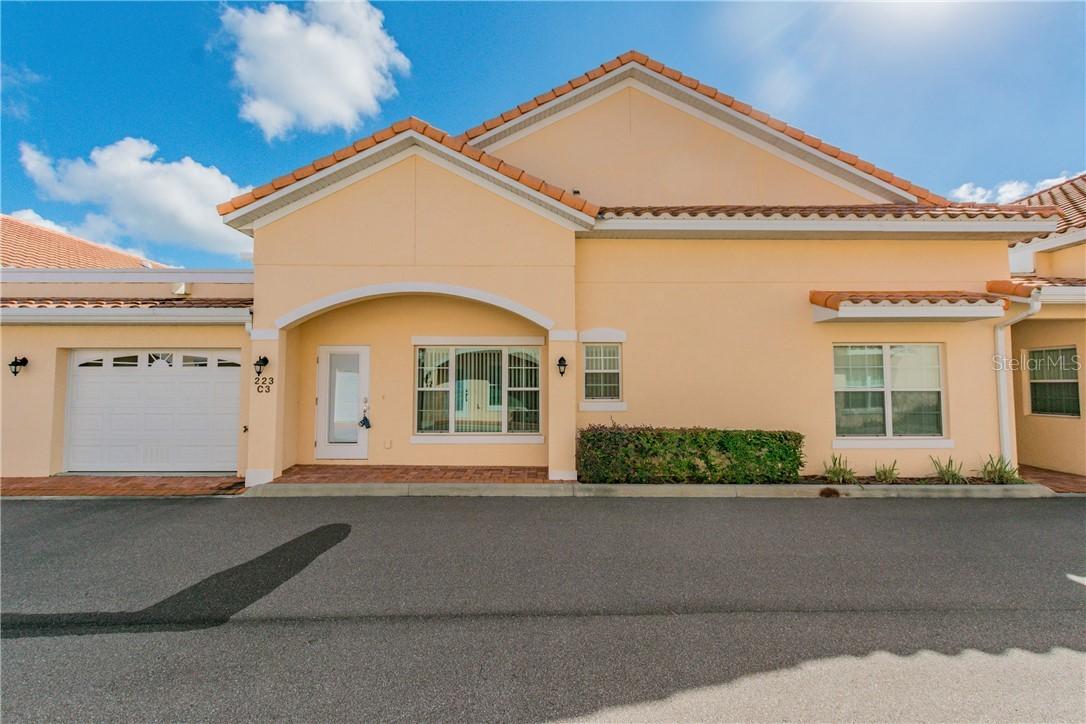 223 David Walker Dr. #C-3, Tavares, FL 32778