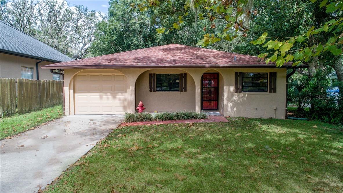 25537 Troon Ave., Sorrento, FL 32776