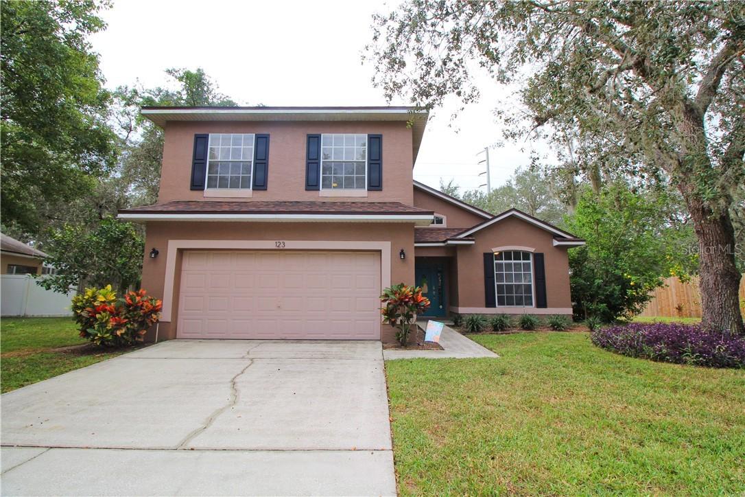 123 Pinewood Ct., Davenport, FL 33896