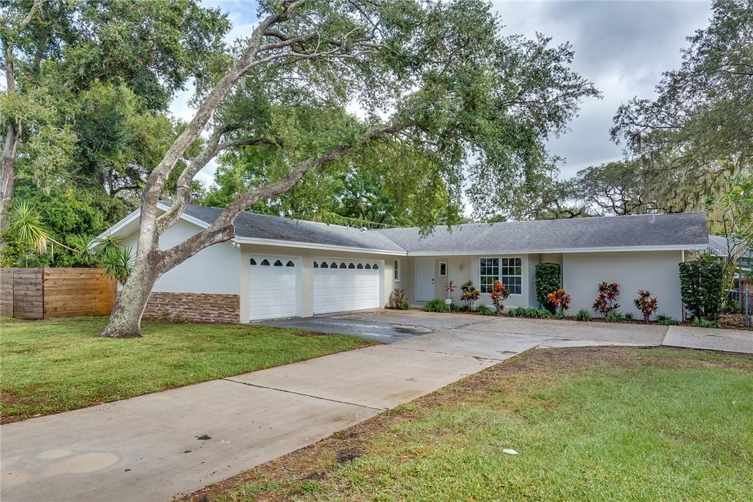 1444 Normandy Ln., Palm Harbor, FL 34683