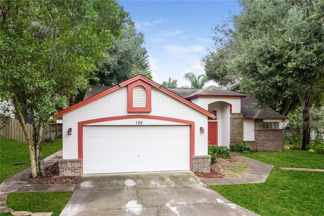 122 Madrona Dr., Eustis, FL 32726